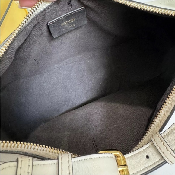 Fendi Fendigraphy Small White Leather Hobo Shoulder Bag Gold Hardware Full Set - Picture 12 of 16
